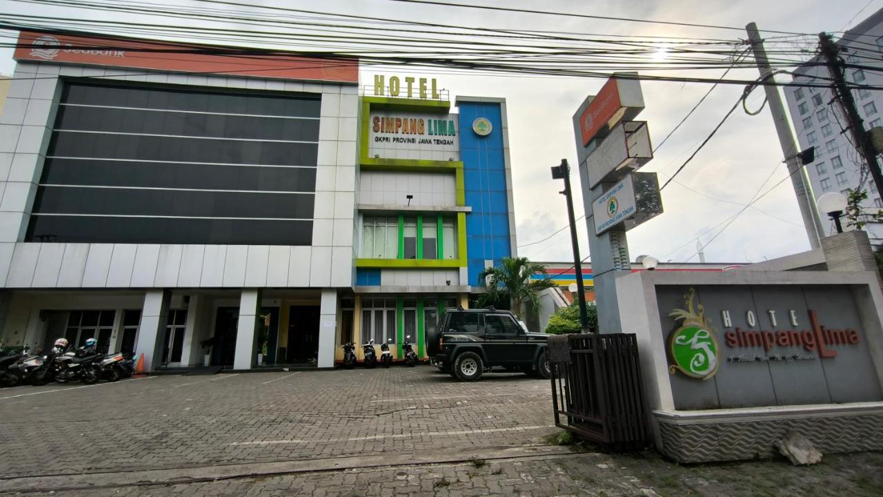 Hotel Simpang Lima